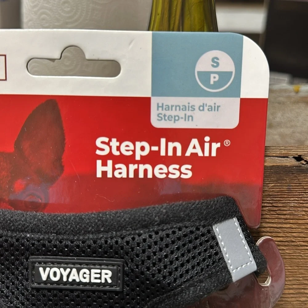 Voyager small. Step in air harness black new